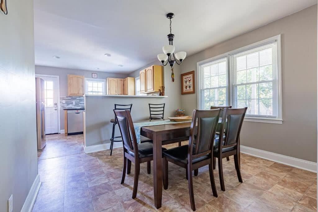 Charming 3-Bedroom Home In Rossville, Ga - Family Retreat Exterior foto
